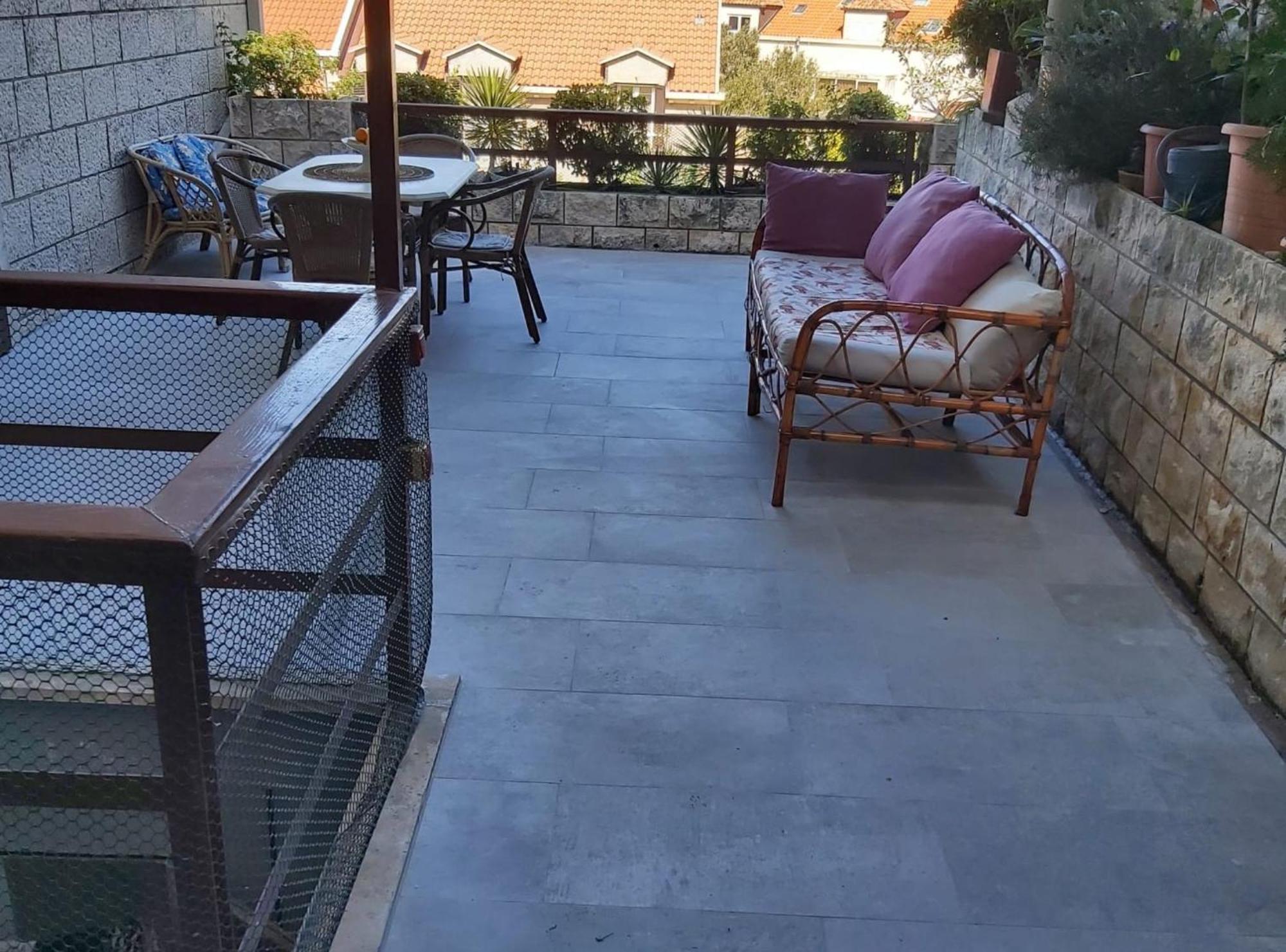 Big Terrace Apartment Дубровник Екстериор снимка
