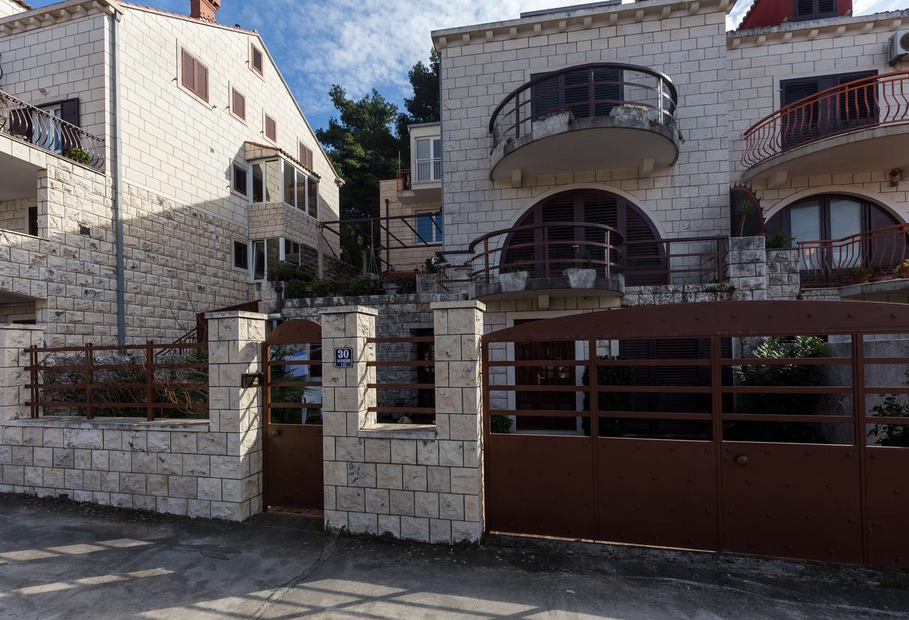 Big Terrace Apartment Дубровник Екстериор снимка